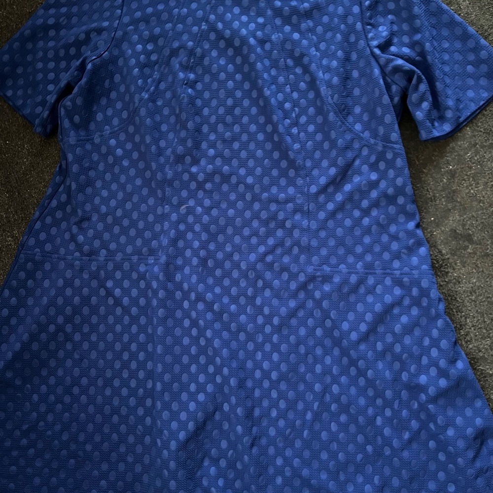 Avenue Women's Short-Sleeve Dot-Pattern Tee in Royal Blue